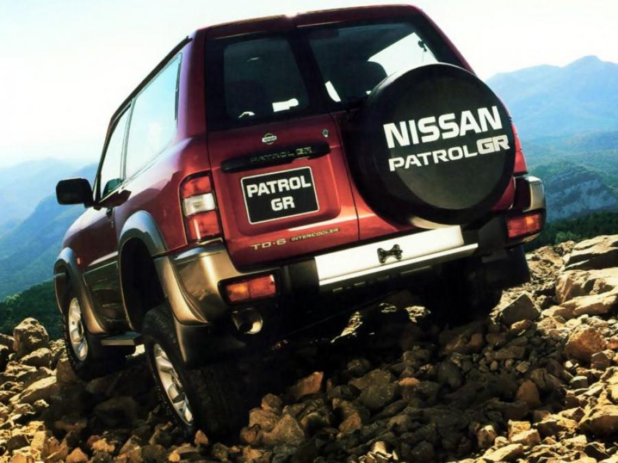  Nissan Patrol GR 3-Door 1997 года  (фото 8 из 17)
